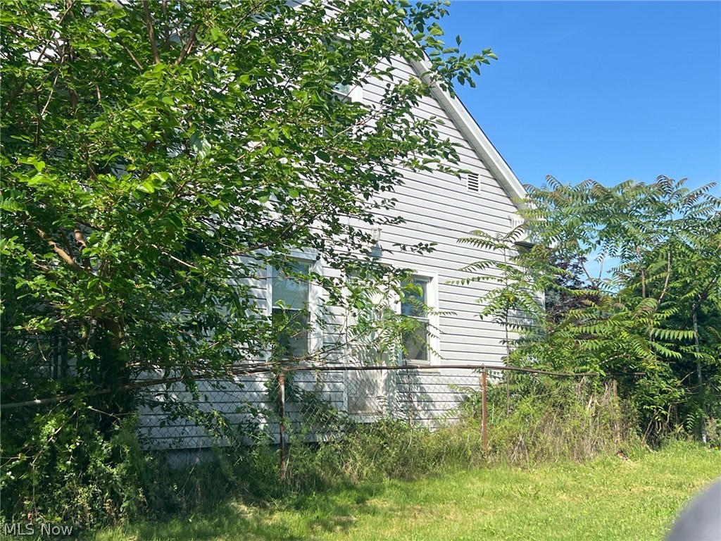 415 S 3rd Street Property Photo 3