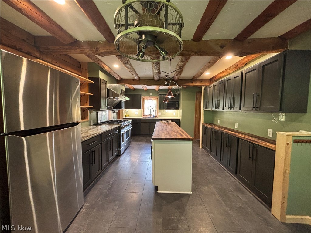 18821 Munn Road Property Photo 8