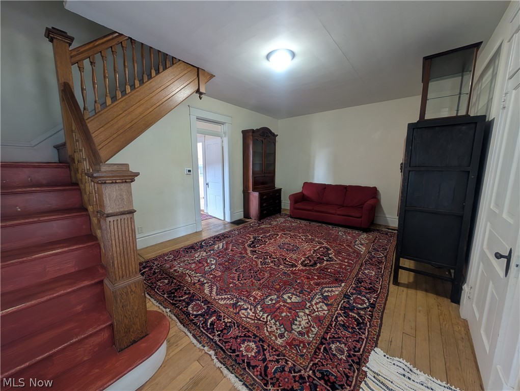 123 E Main Street Property Photo 3
