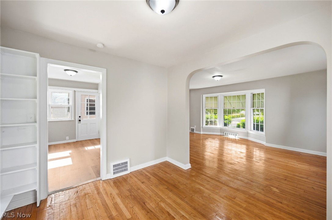 26900 Forestview Avenue Property Photo 7