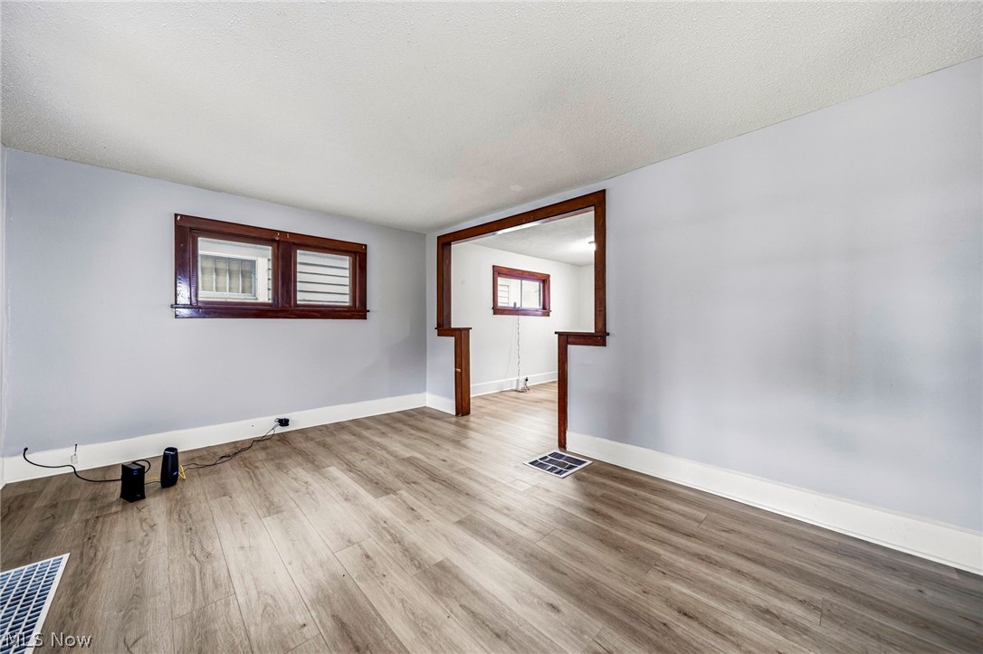 618 W 57th Street Property Photo 7