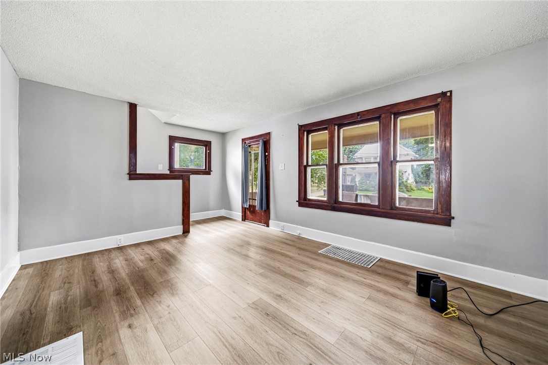 618 W 57th Street Property Photo 10