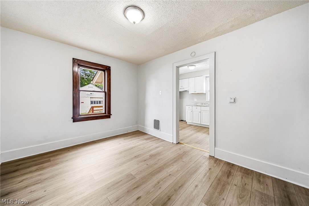618 W 57th Street Property Photo 11
