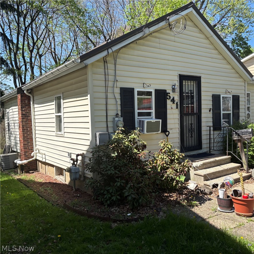 541 Clinton Street Property Photo 1