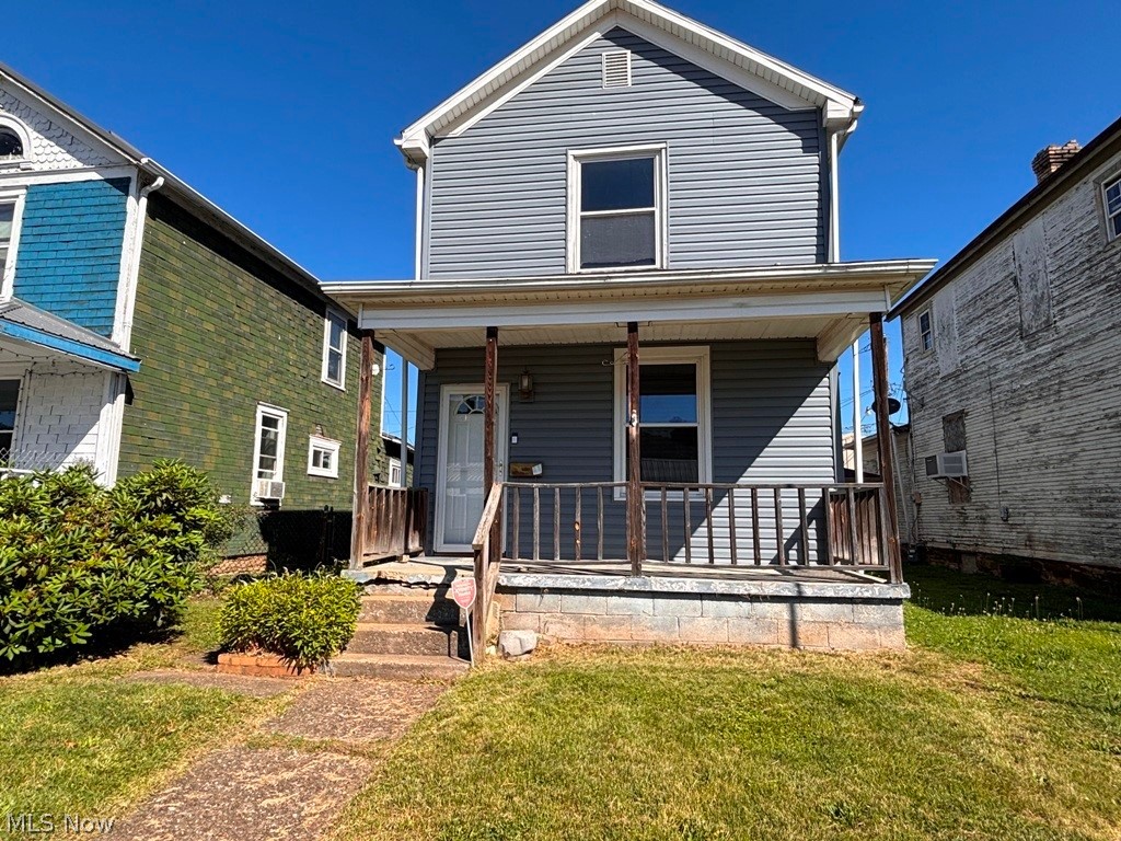 529 Railroad Street Property Photo 1