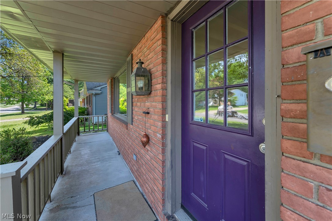 691 Oakridge Drive Property Photo 7