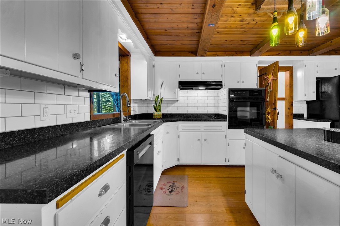 691 Oakridge Drive Property Photo 15