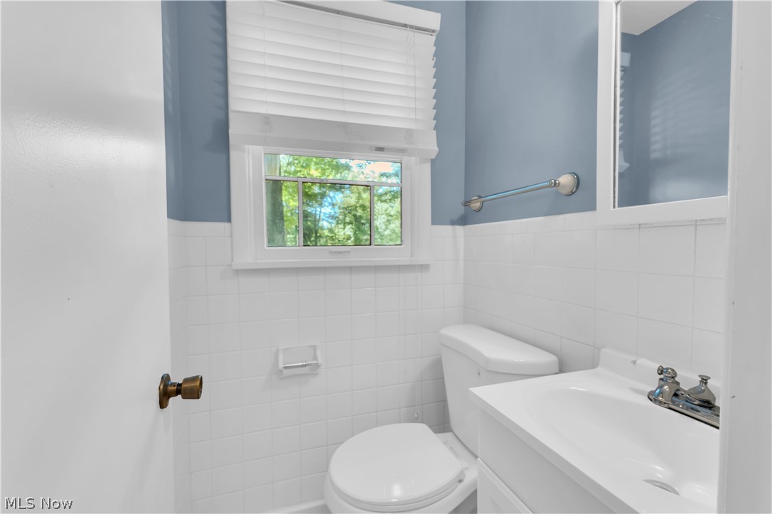 691 Oakridge Drive Property Photo 24