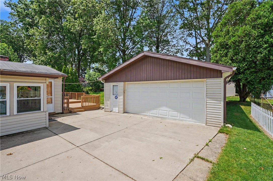 3648 Northport Drive Property Photo 3