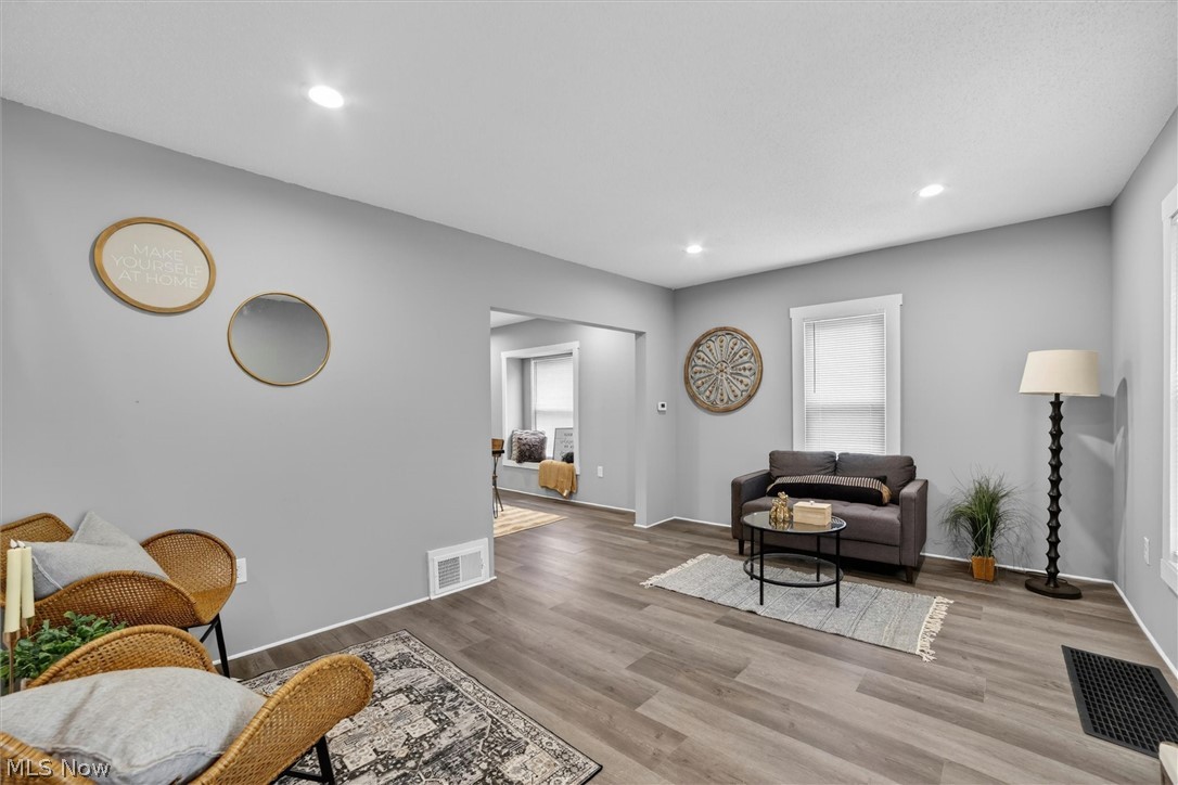 843 Chester Avenue Property Photo 3