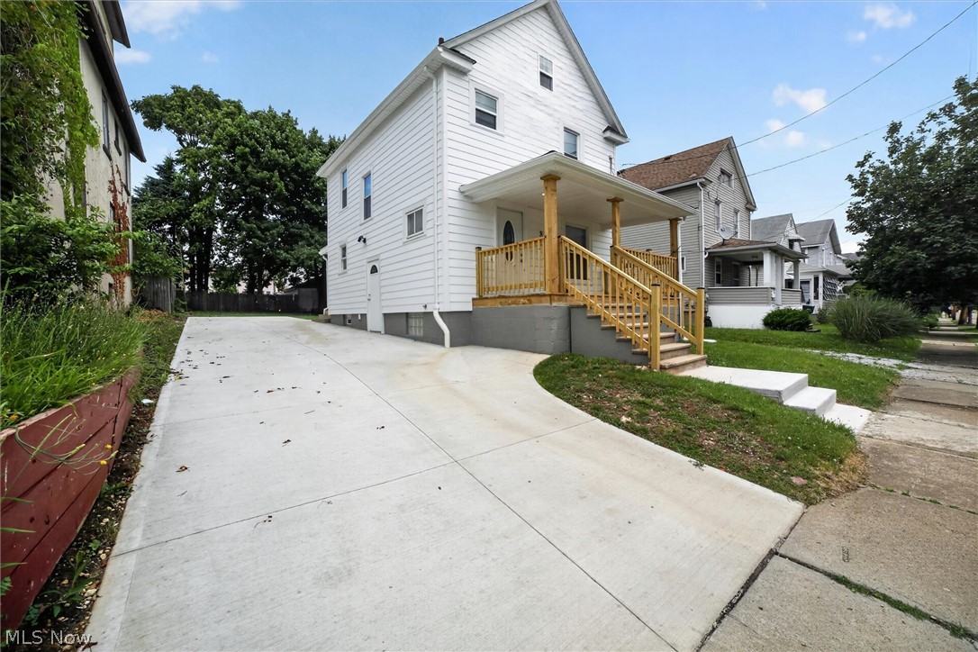 843 Chester Avenue Property Photo 36