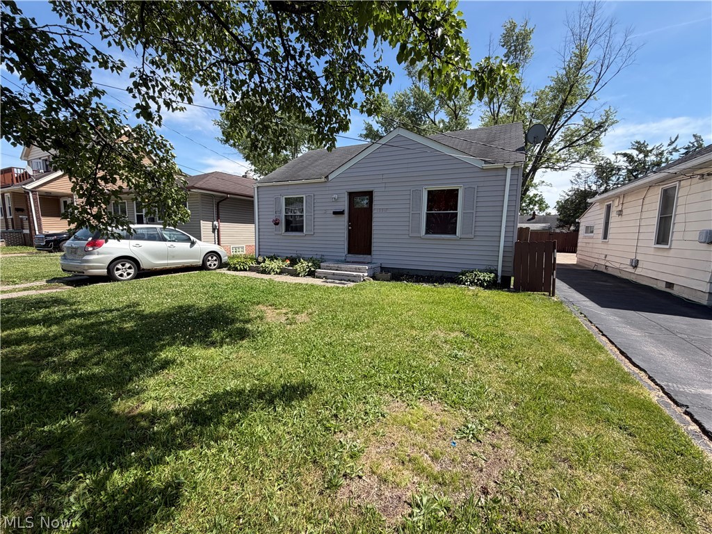 12817 Lena Avenue Property Photo 1