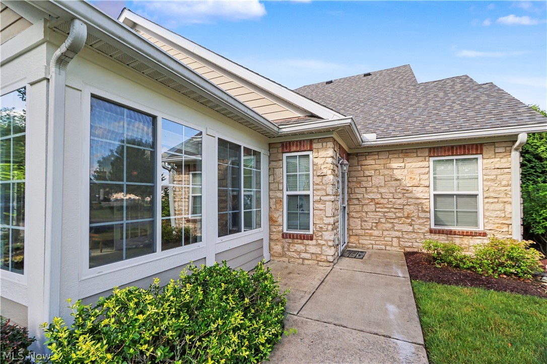 1302 Bridgewater Way N Property Photo 2