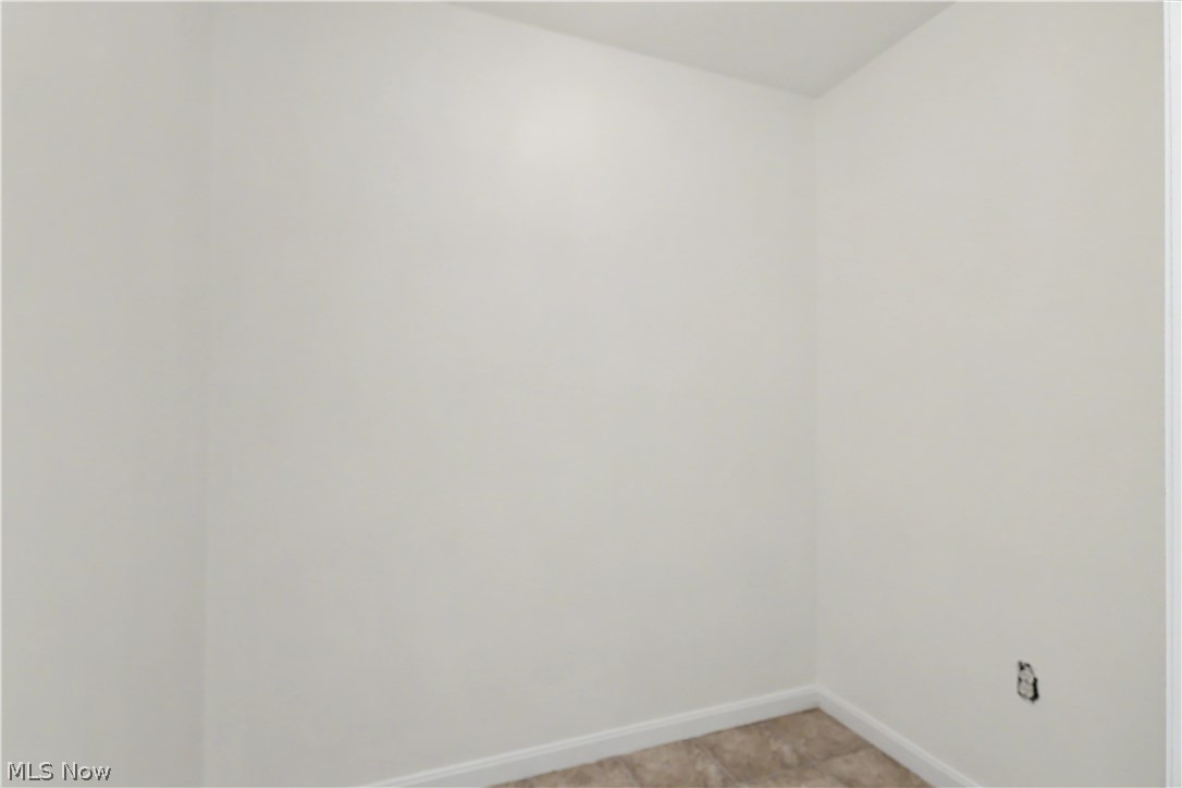1302 Bridgewater Way N Property Photo 23