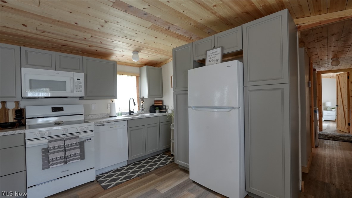 195 Sundale Lane Property Photo 6