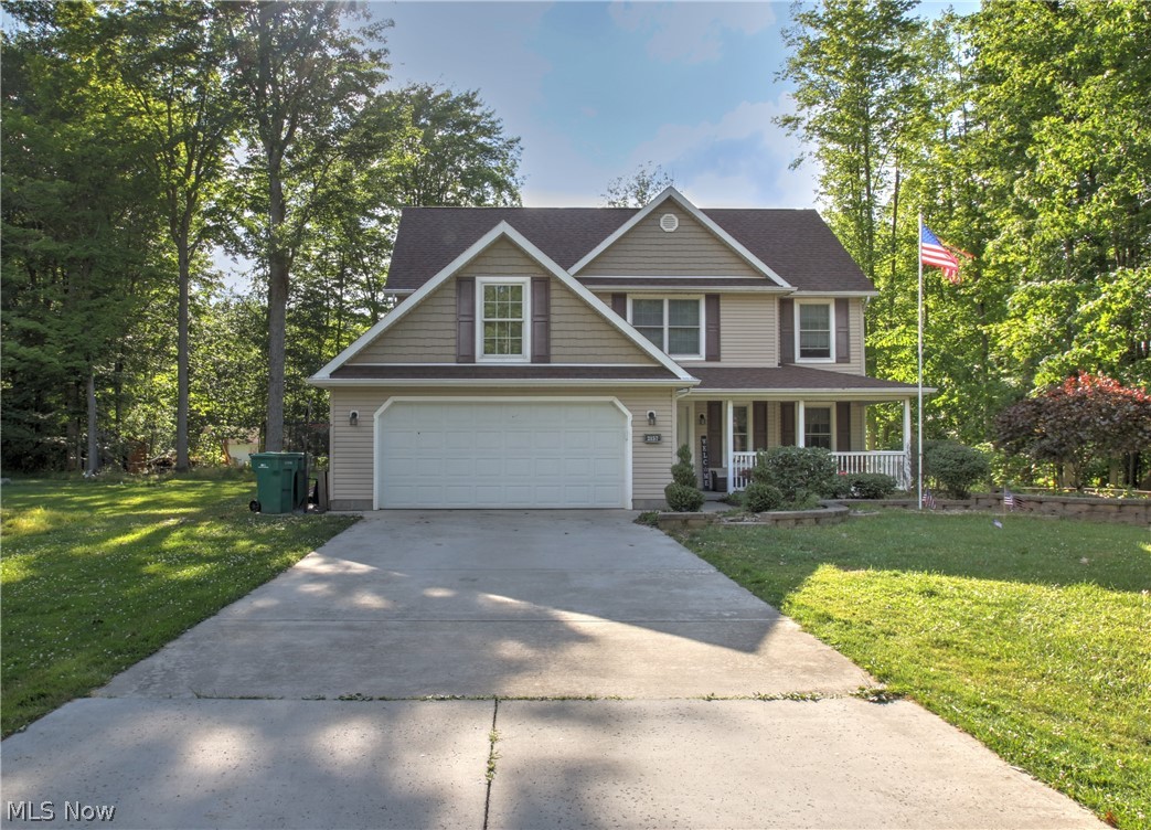 2157 Flame Lake Drive Property Photo 1