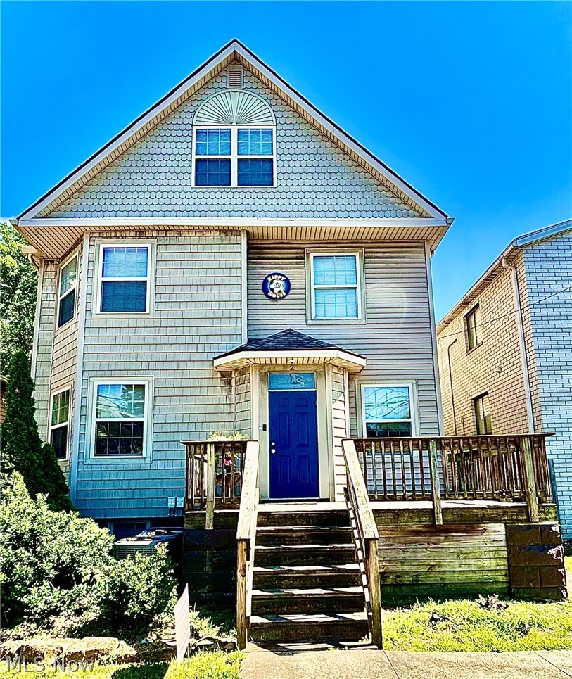 512 E Buchtel Avenue Property Photo 1