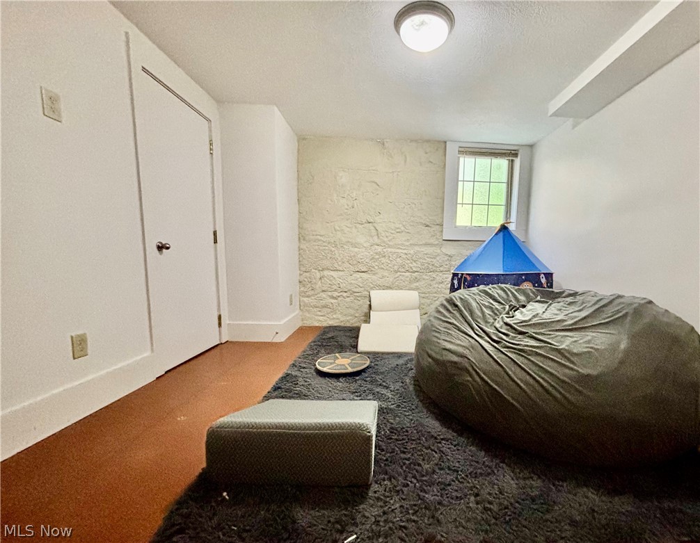 512 E Buchtel Avenue Property Photo 11