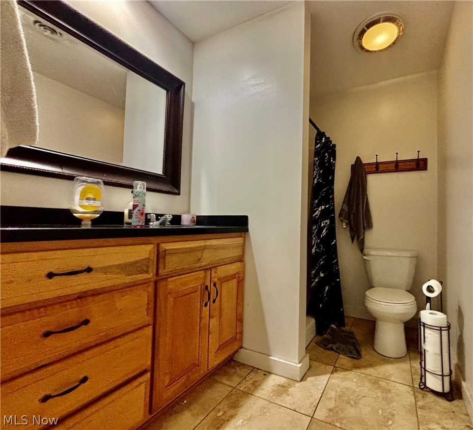 512 E Buchtel Avenue Property Photo 16