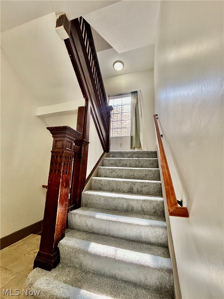 512 E Buchtel Avenue Property Photo 22