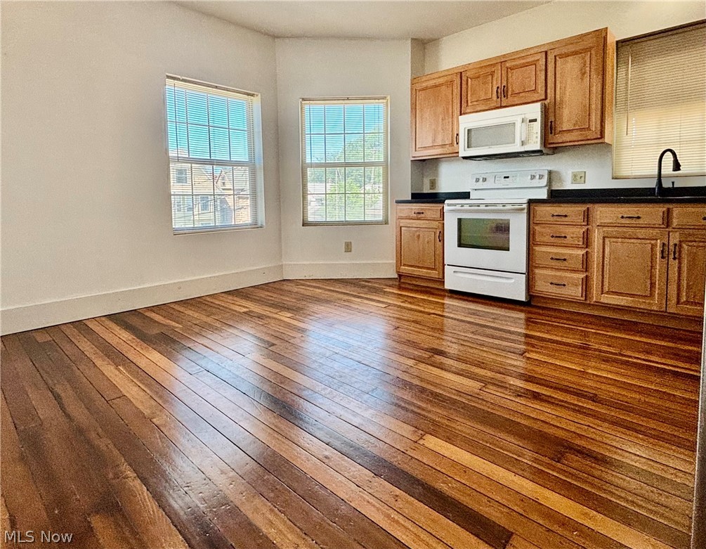 512 E Buchtel Avenue Property Photo 25