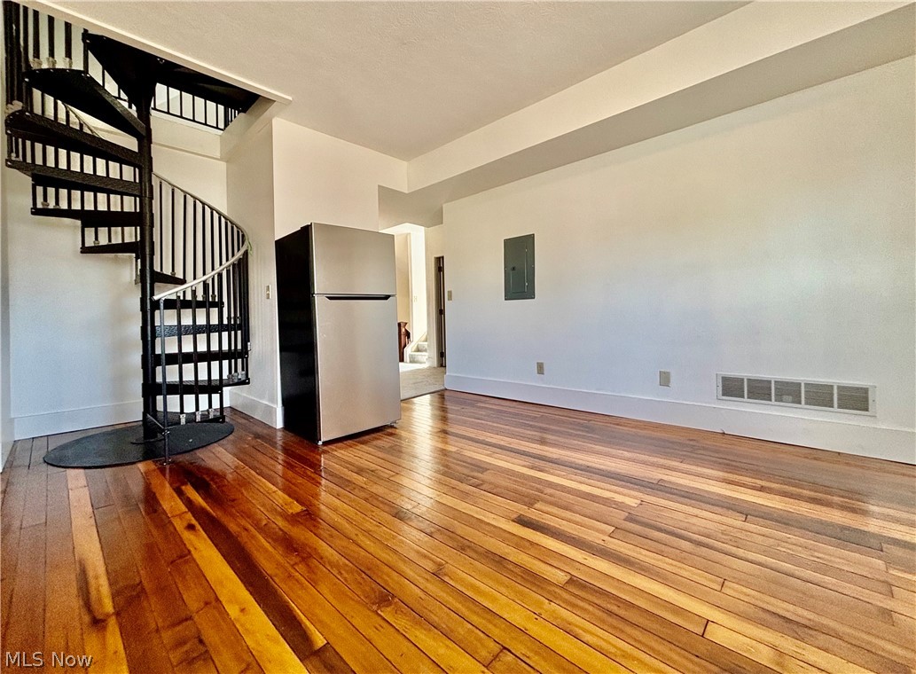512 E Buchtel Avenue Property Photo 26