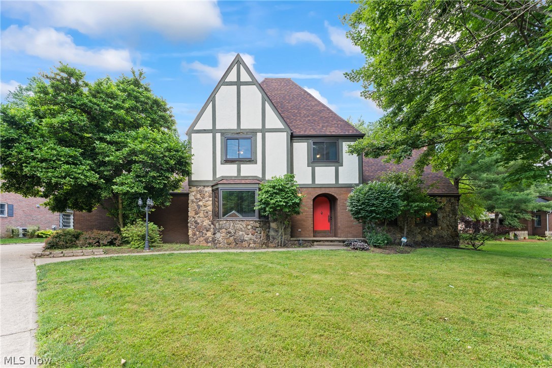 7739 Starcliff Avenue Nw Property Photo 1