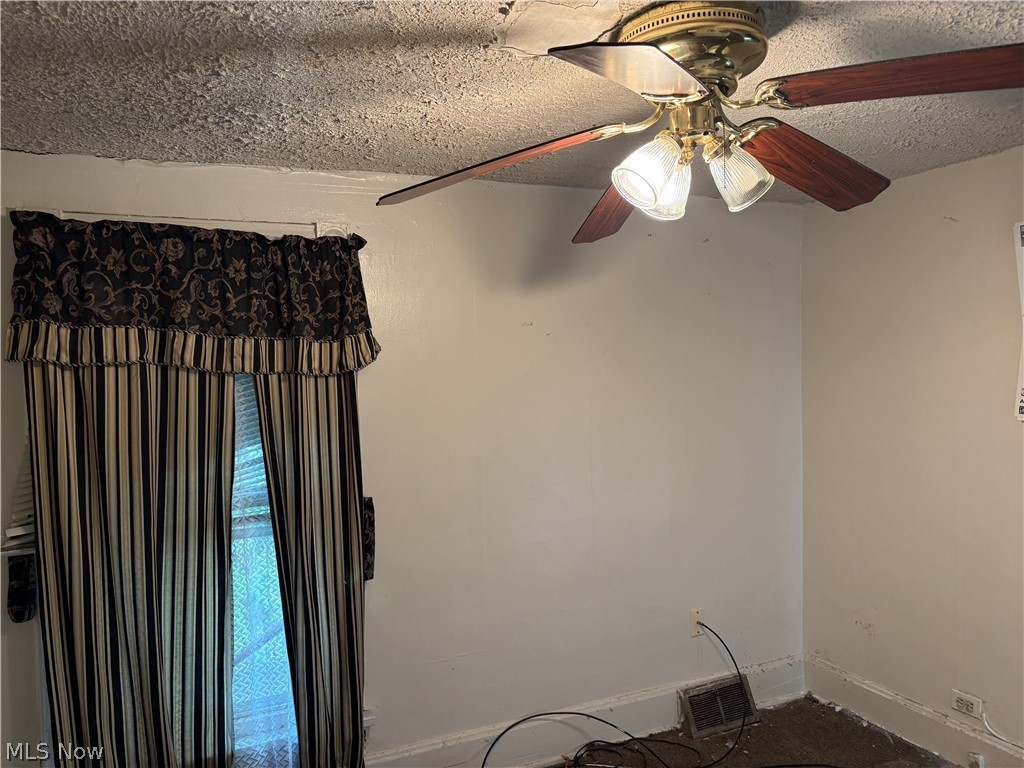 1109 W 38th Street Property Photo 15