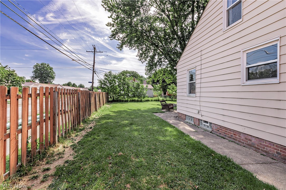 1649 Gilbert Drive Property Photo 30