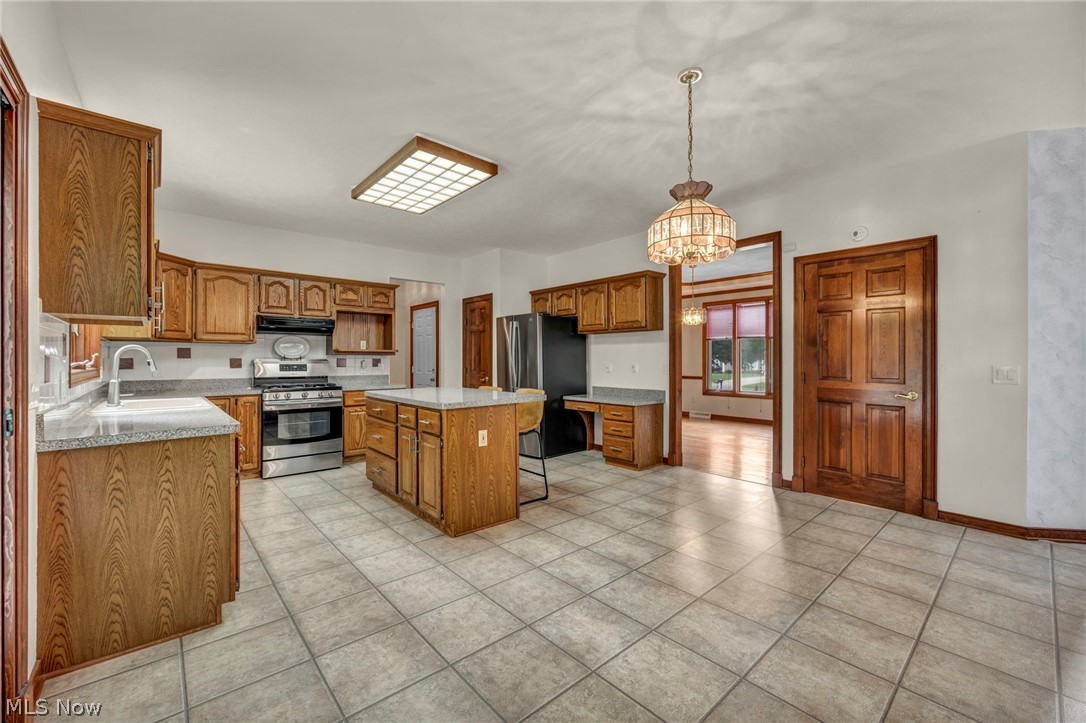342 Woodbridge Glen Property Photo 17