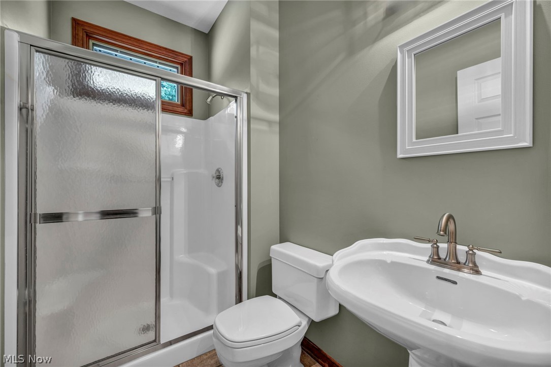 342 Woodbridge Glen Property Photo 24