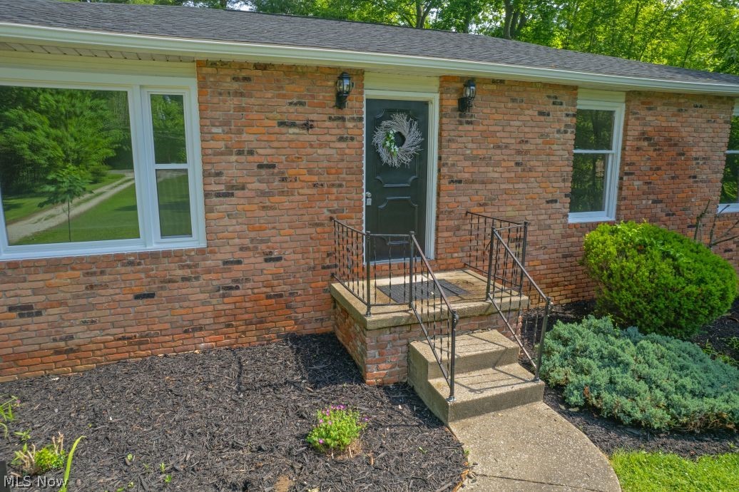 3969 Lynn Road Property Photo 5