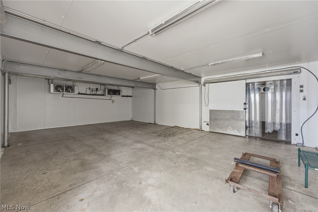 2430 E 28th Street Property Photo 49