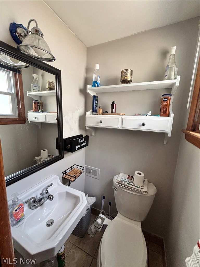 24201 Yosemite Drive Property Photo 11