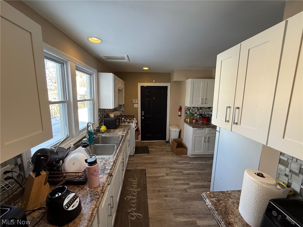 1827 Idlewood Avenue Property Photo 7