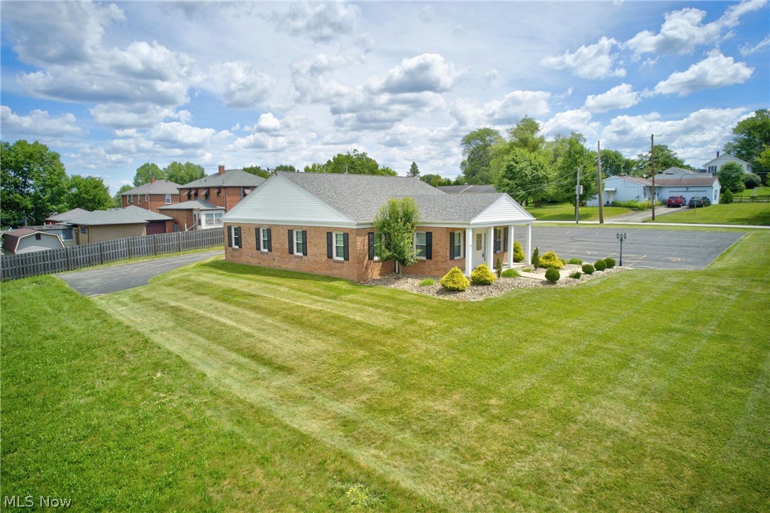 2894 Center Road Property Photo 2