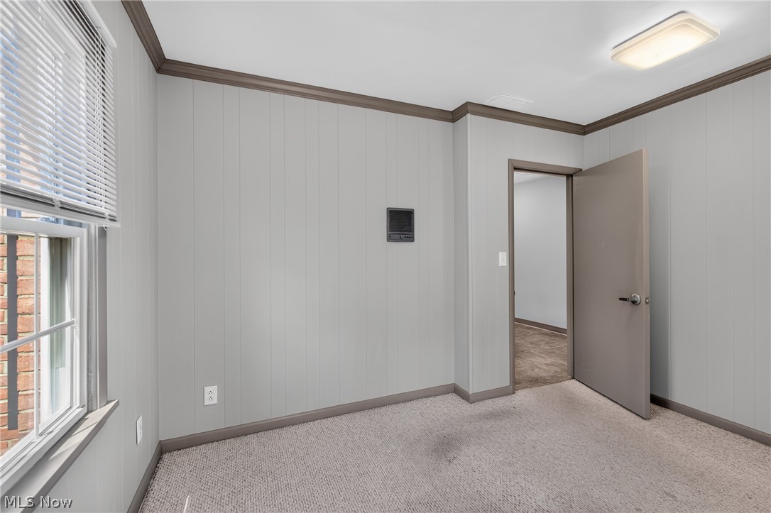 2894 Center Road Property Photo 11