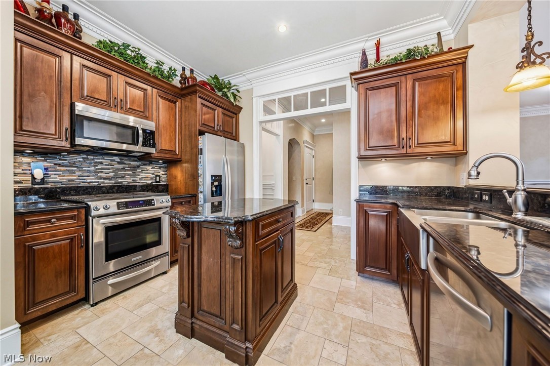 39487 Tudor Drive Property Photo 5