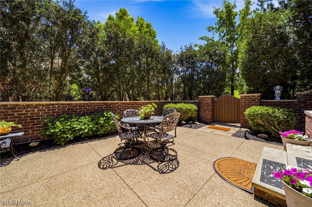 39487 Tudor Drive Property Photo 10