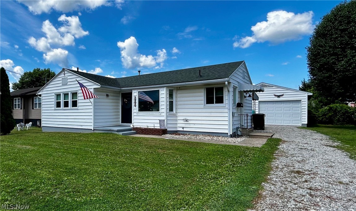 811 Leonard Avenue Property Photo 1