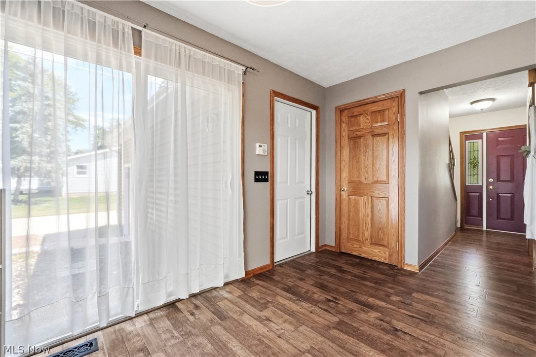 10490 Maryland Street Property Photo 15