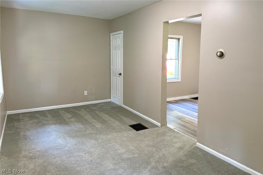 318 Joseph Avenue Property Photo 4