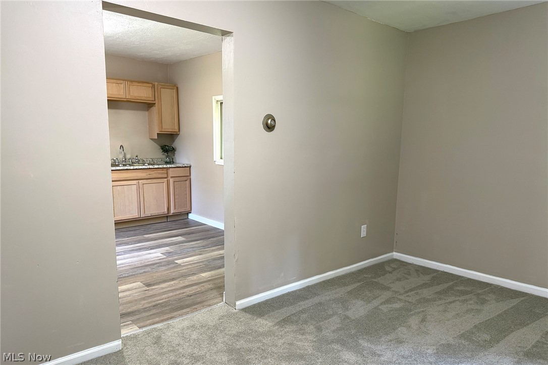 318 Joseph Avenue Property Photo 5