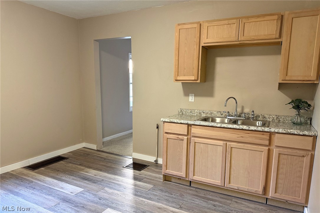 318 Joseph Avenue Property Photo 9