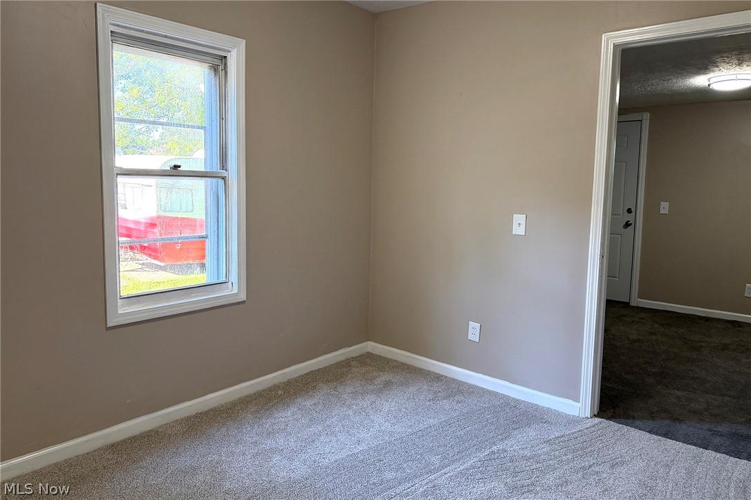 318 Joseph Avenue Property Photo 10