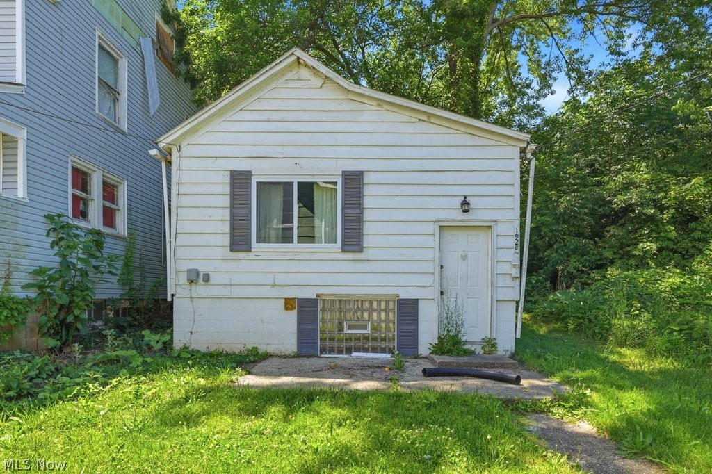 1920 Manchester Road Property Photo 10