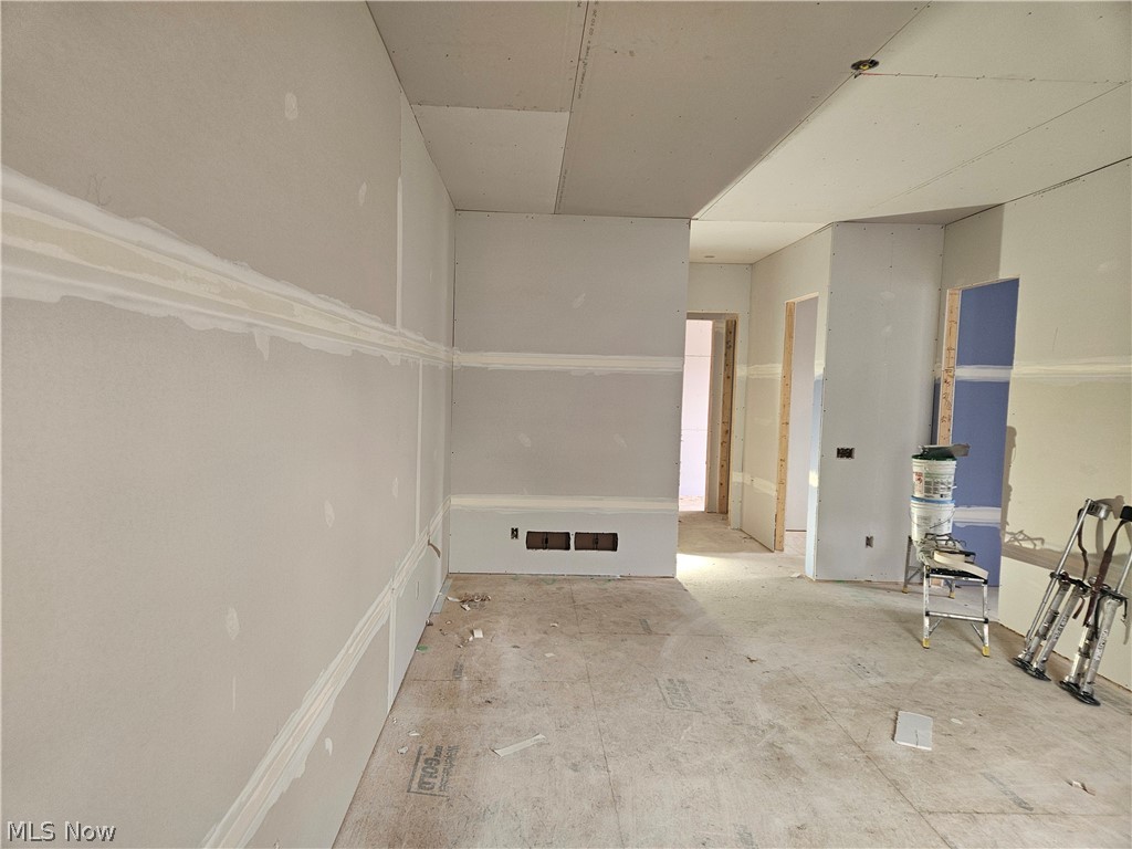 5272 Birkdale Street Nw Property Photo 9