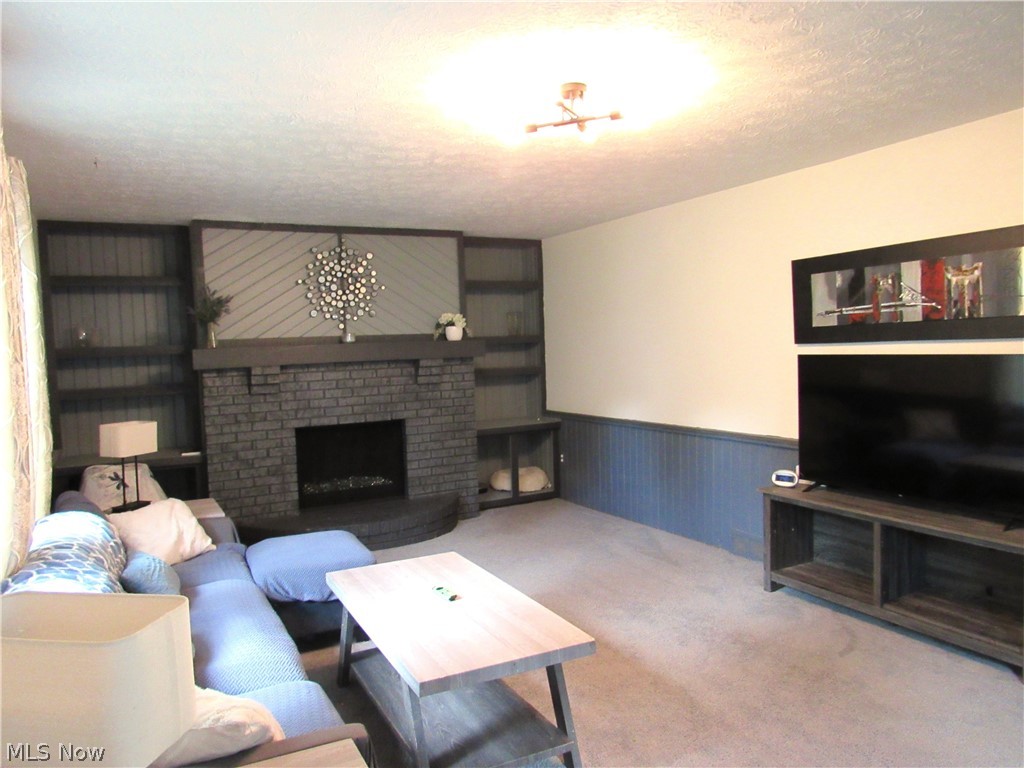 389 Tulip Trail Property Photo 10