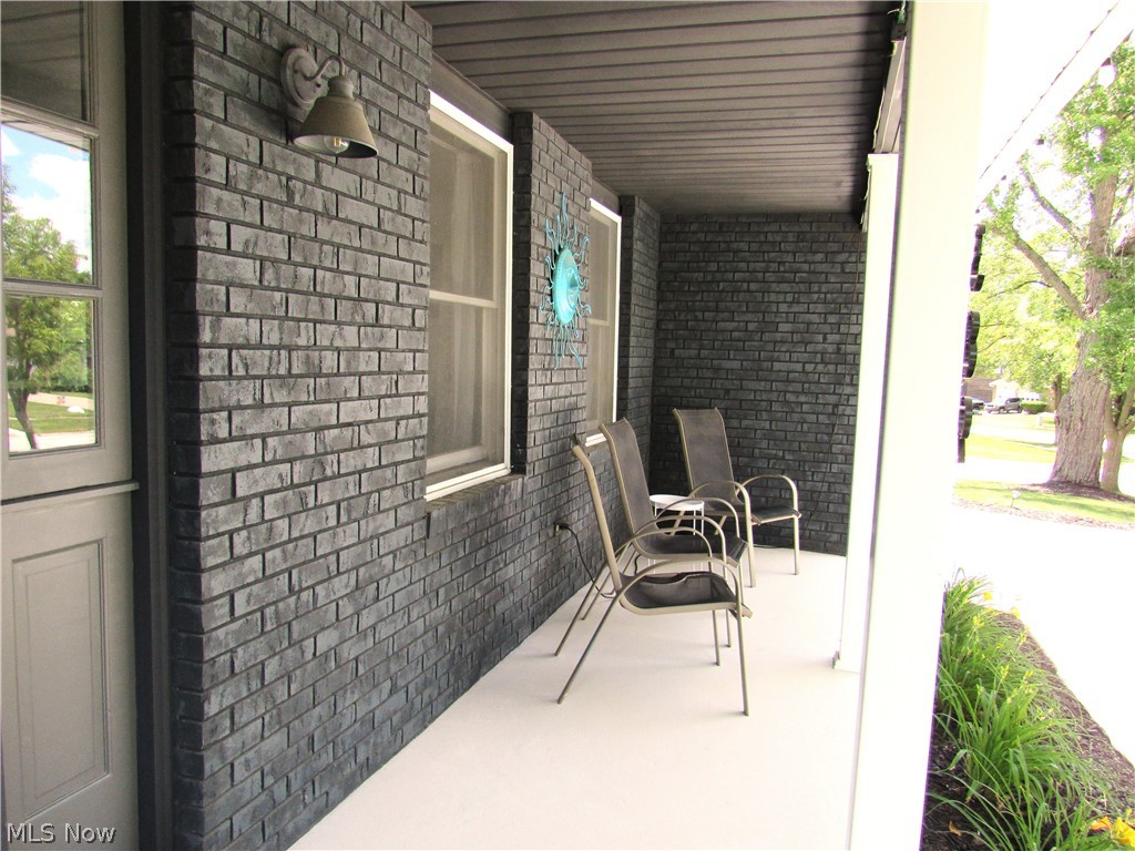 389 Tulip Trail Property Photo 28