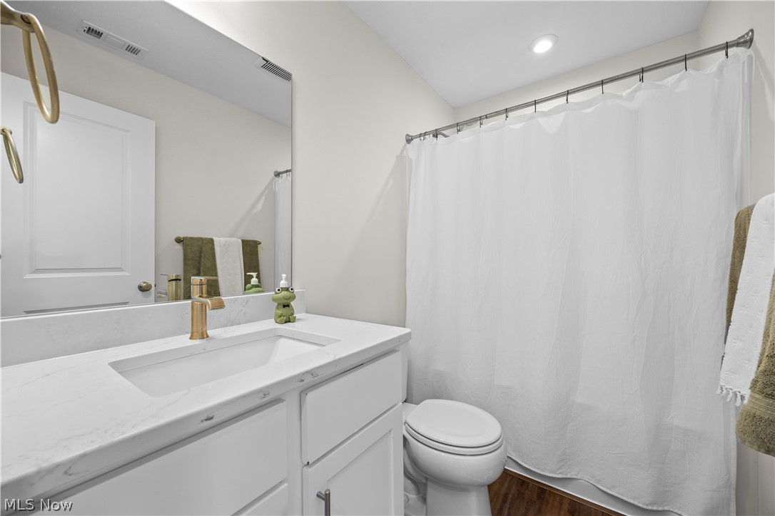 6034 Conneaut Light Property Photo 21